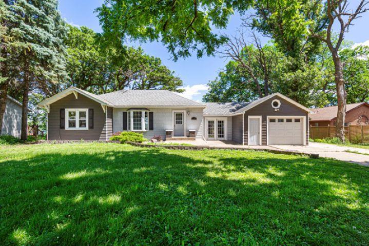 775 Shoreacres Dr, Fairmont, MN 56031