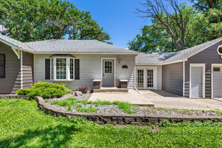 775 Shoreacres Dr, Fairmont, MN 56031