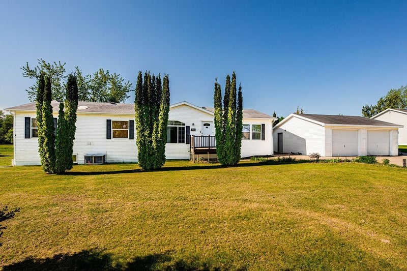 416 Ridge Crest Dr, Pelican Rapids, MN 56572