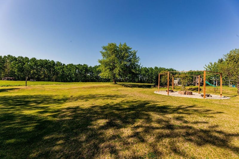 416 Ridge Crest Dr, Pelican Rapids, MN 56572
