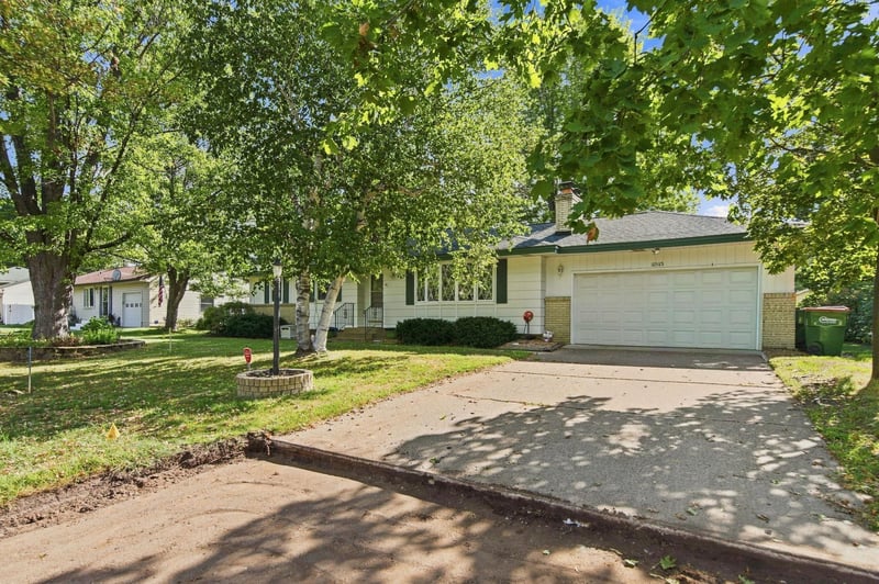 10565 Madison St NE, Blaine, MN 55434