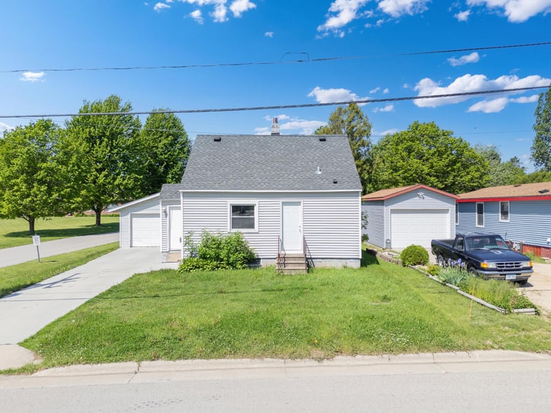 101 2nd Ave NW, Byron, MN 55920