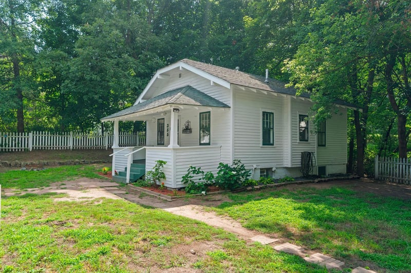 355 West St, Taylors Falls, MN 55084