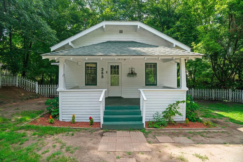355 West St, Taylors Falls, MN 55084