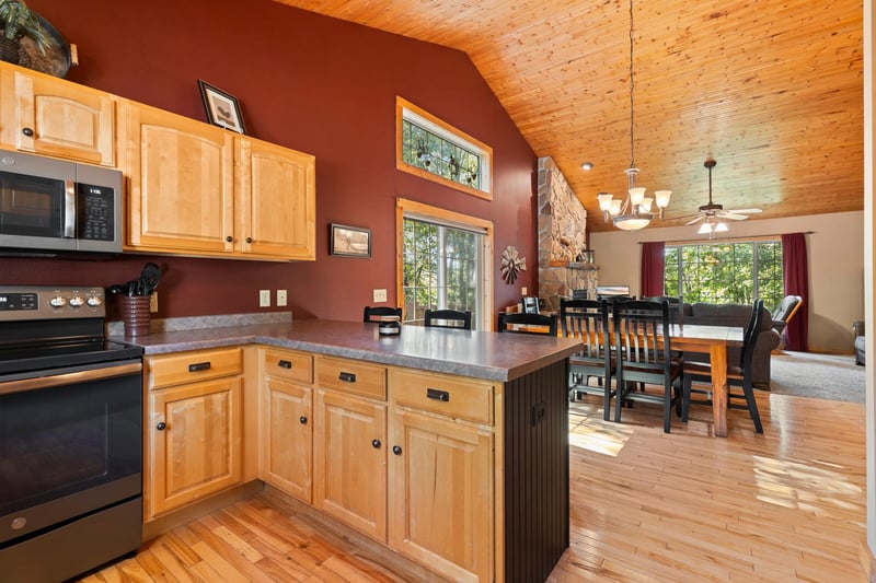 29683 Percheron Dr, Pequot Lakes, MN 56472