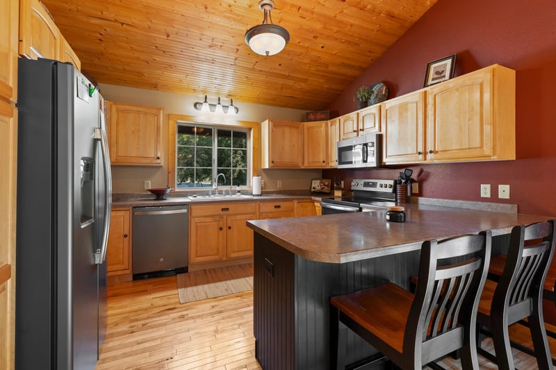 29683 Percheron Dr, Pequot Lakes, MN 56472