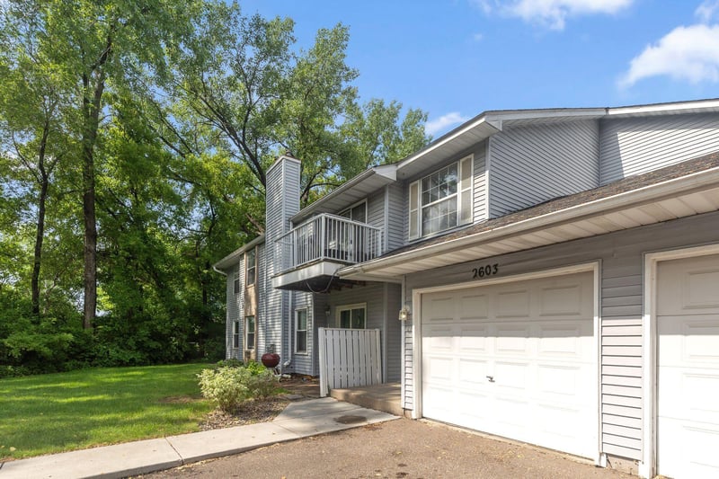 2607 Innsbruck Trl #2607, New Brighton, MN 55112