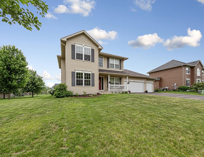 1419 Bluff St, Dundas, MN 55019
