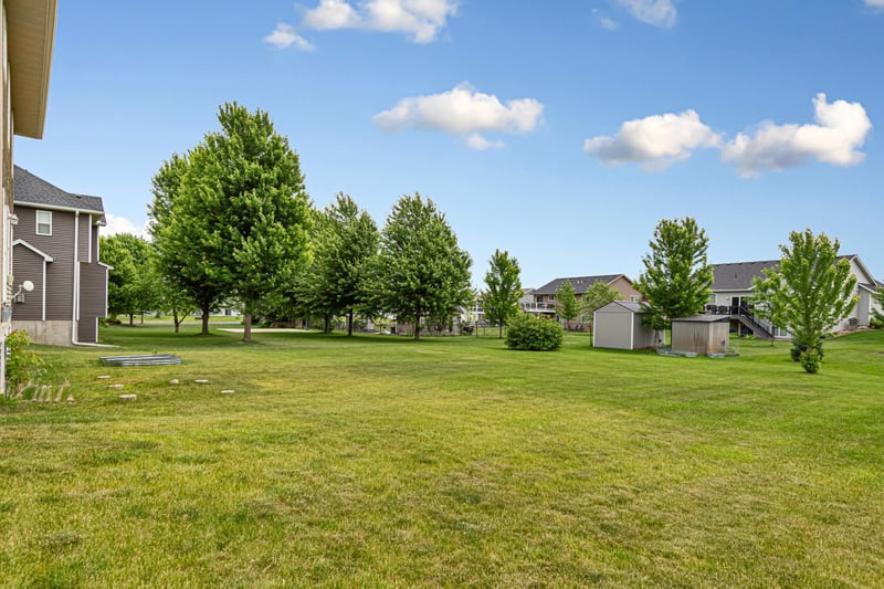 1419 Bluff St, Dundas, MN 55019