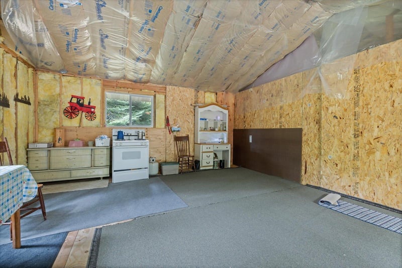 7885 Lake Fourteen Rd, Britt, MN 55710