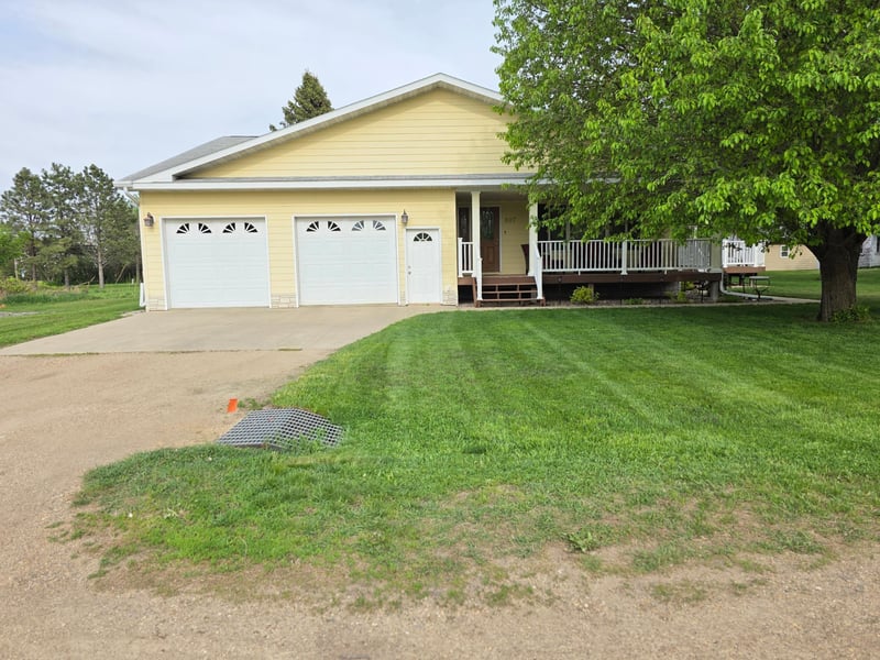 307 Brook Ave N, Porter, MN 56280