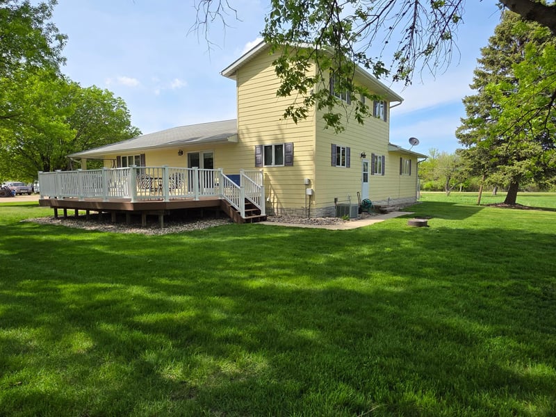 307 Brook Ave N, Porter, MN 56280
