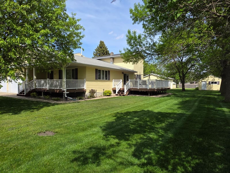 307 Brook Ave N, Porter, MN 56280
