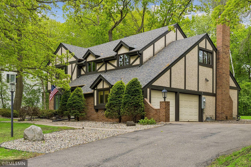 905 Windemere Curve, Plymouth, MN 55441