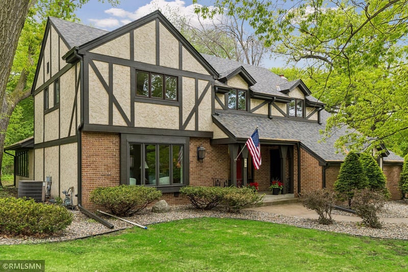 905 Windemere Curve, Plymouth, MN 55441