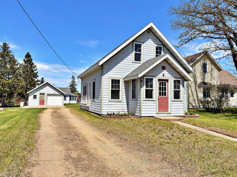 115 Main St NW, Menahga, MN 56464