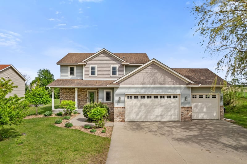 1141 Jasmine Ln, Jordan, MN 55352