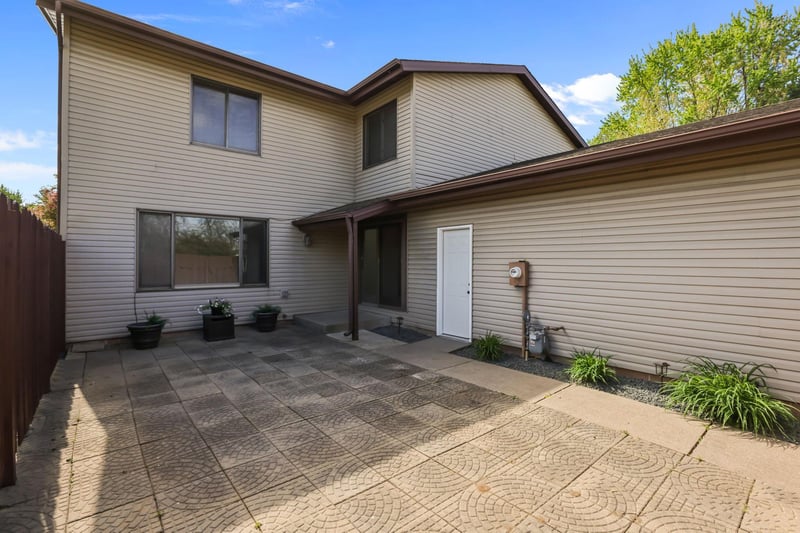 7859 Dunmore Rd, Woodbury, MN 55125