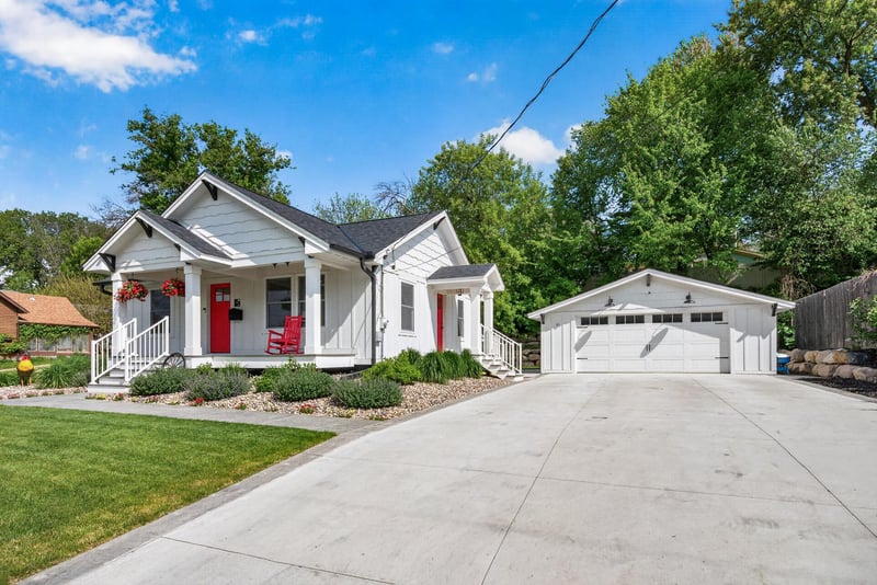 822 Laurel St W, Stillwater, MN 55082