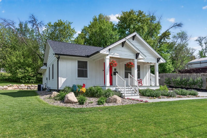 822 Laurel St W, Stillwater, MN 55082