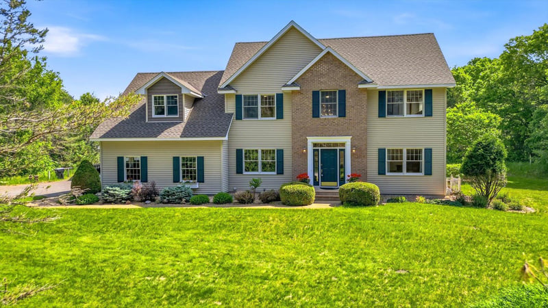 27215 140th St NW, Zimmerman, MN 55398