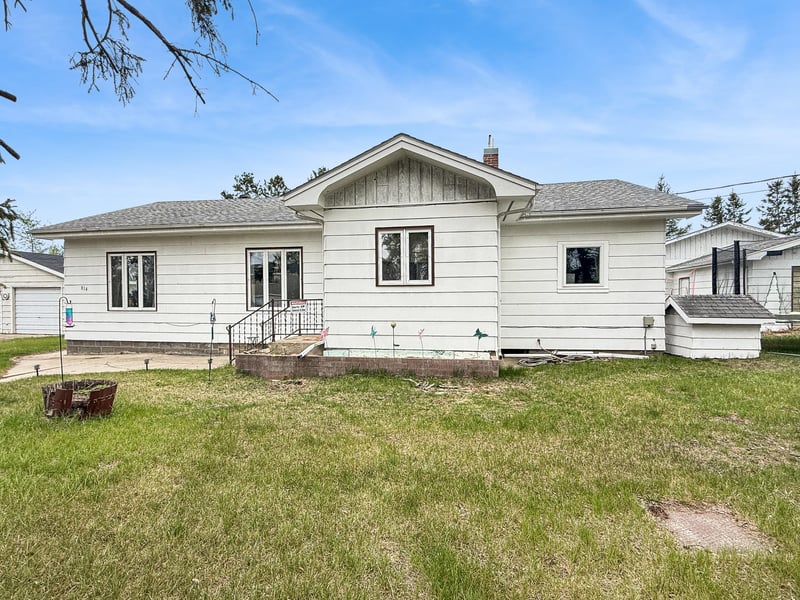 814 21st St NW, Bemidji, MN 56601