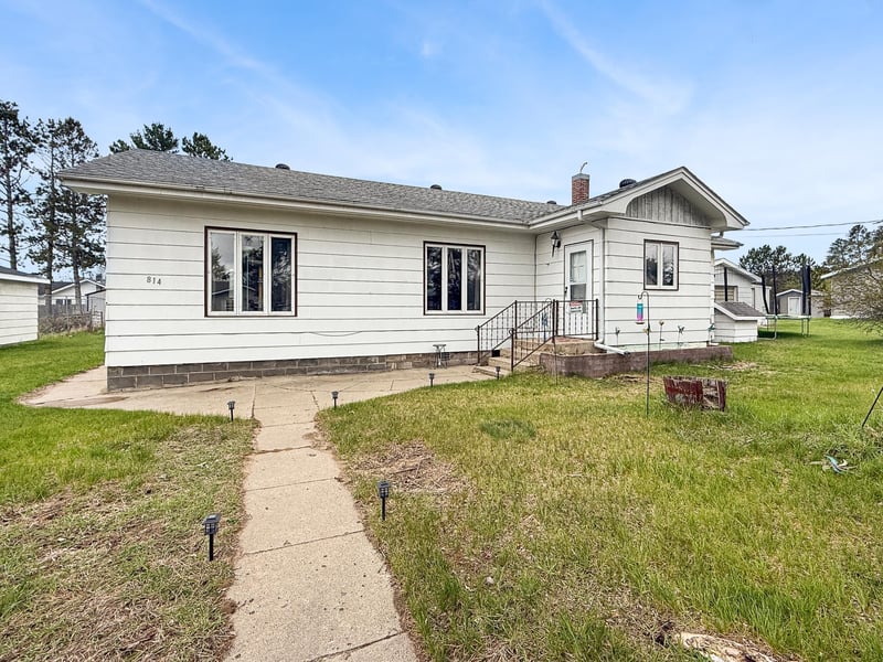 814 21st St NW, Bemidji, MN 56601