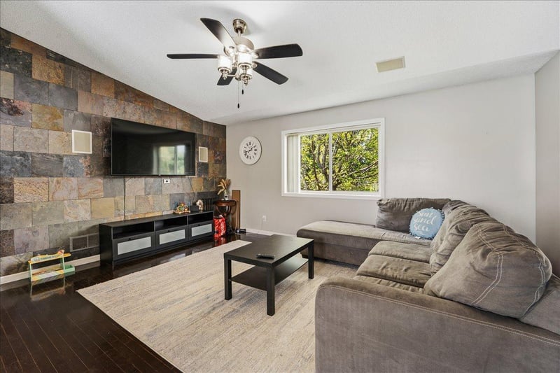 424 Wagon Wheel Cir, Buffalo, MN 55313