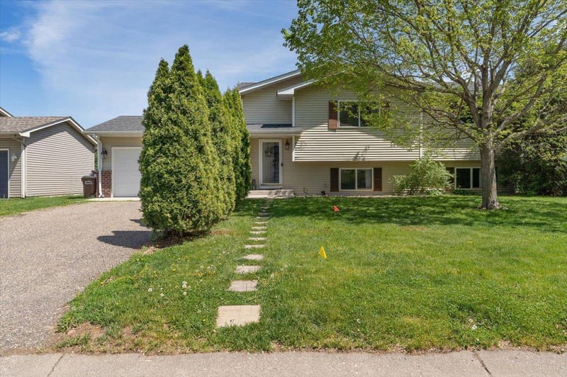 424 Wagon Wheel Cir, Buffalo, MN 55313