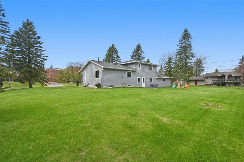 2240 Catlin Ave, Superior, WI 54880