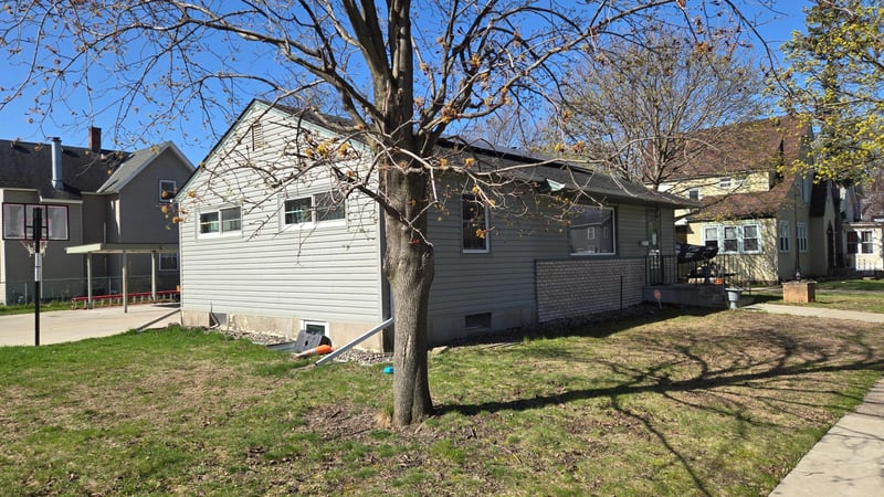 601 5th Ave NW, Austin, MN 55912