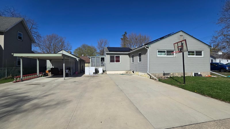 601 5th Ave NW, Austin, MN 55912