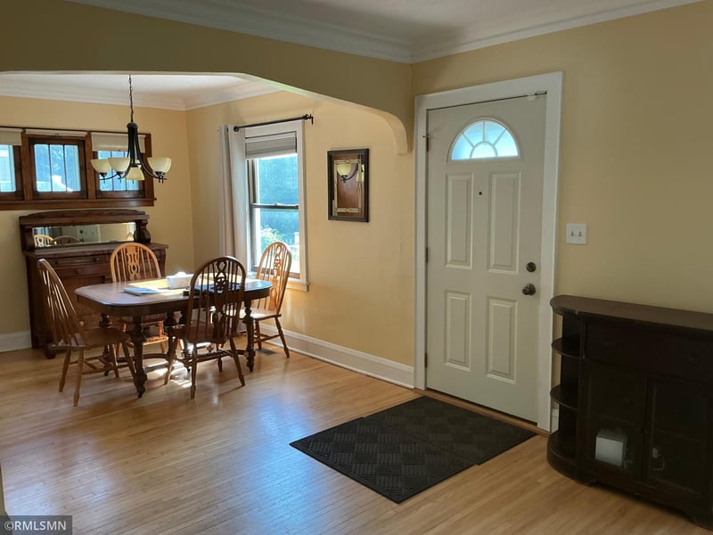 1762 Edgerton St, Maplewood, MN 55117