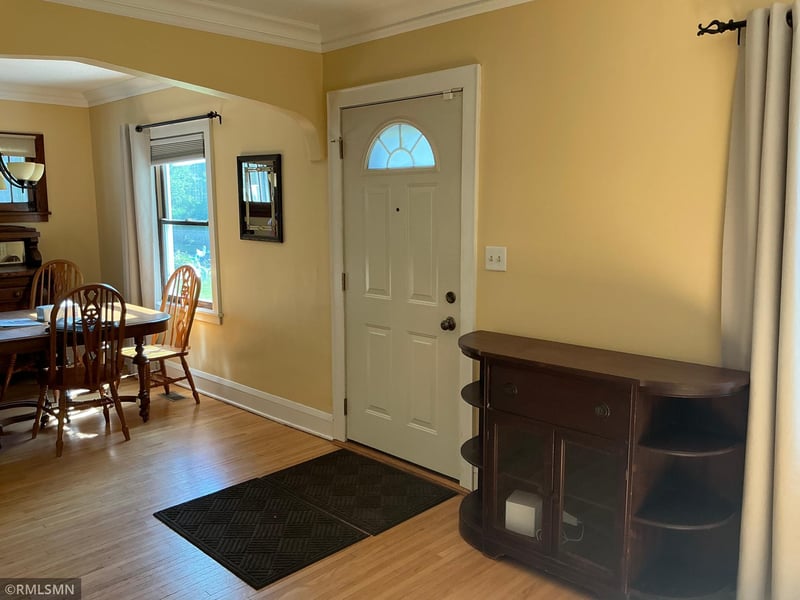 1762 Edgerton St, Maplewood, MN 55117