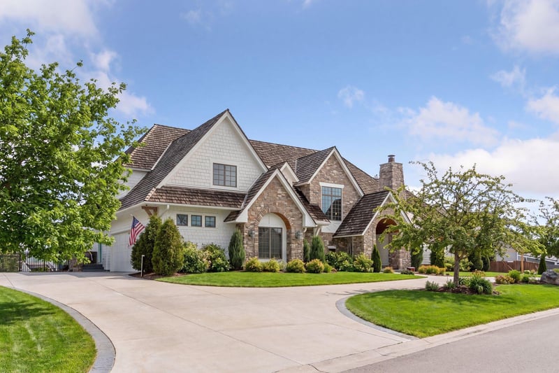 9787 Sky Ln, Eden Prairie, MN 55347