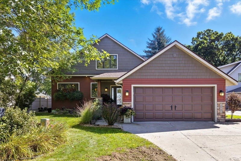 10781 Dahl Ave, Chisago City, MN 55013