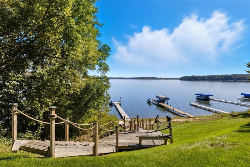 10781 Dahl Ave, Chisago City, MN 55013
