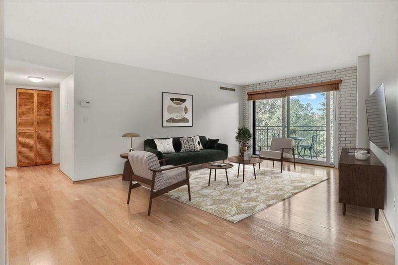 210 W Grant St #210, Minneapolis, MN 55403