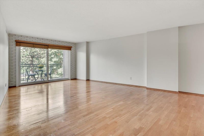 210 W Grant St #210, Minneapolis, MN 55403