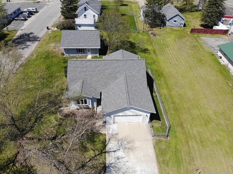 901 5th St NE, Staples, MN 56479