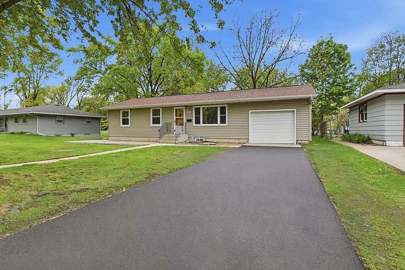 609 4th Ave N, Sauk Rapids, MN 56379