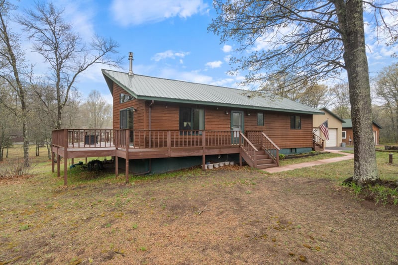 11781 Oakhill Dr, Solon Springs, WI 54873