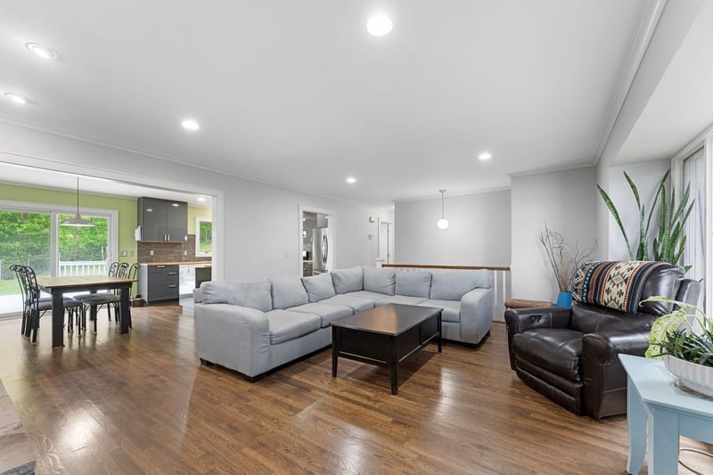 3206 Warner Ln, Mound, MN 55364