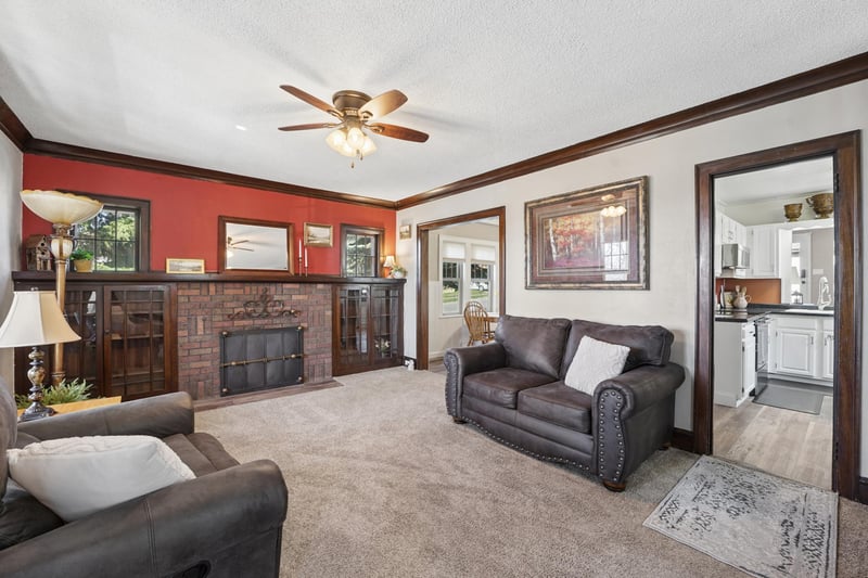 4219 W 8th St, Duluth, MN 55807