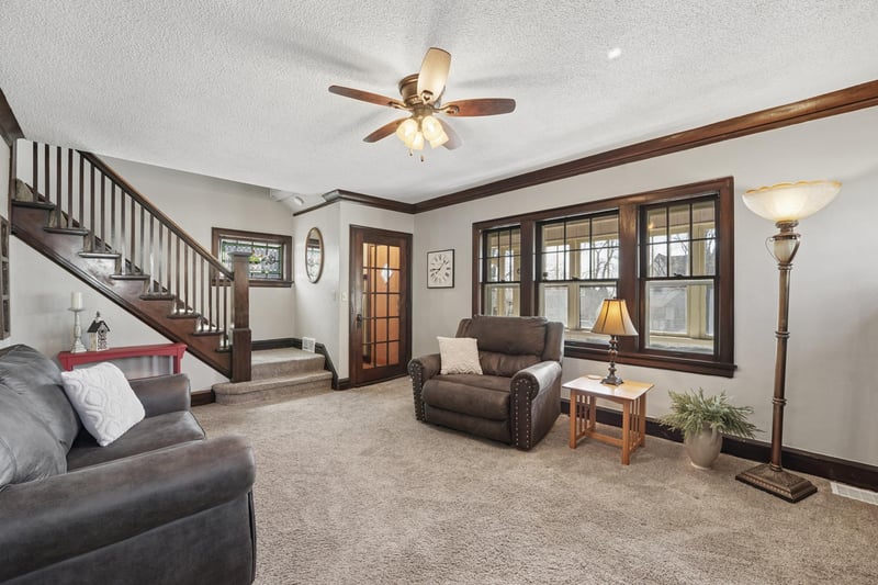 4219 W 8th St, Duluth, MN 55807
