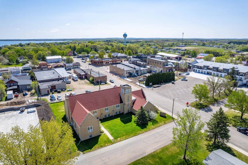 112 W Main St, Battle Lake, MN 56515