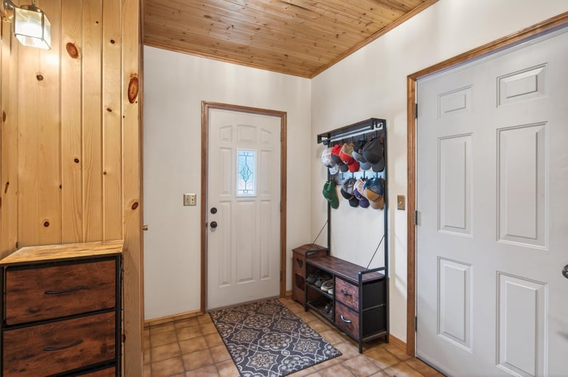 109 Lydia Rd, Jordan, MN 55352