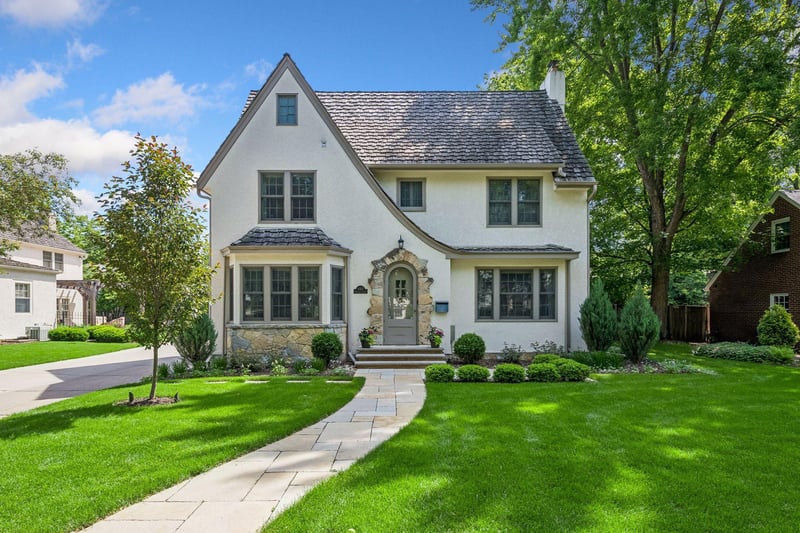 4517 Wooddale Ave, Edina, MN 55424