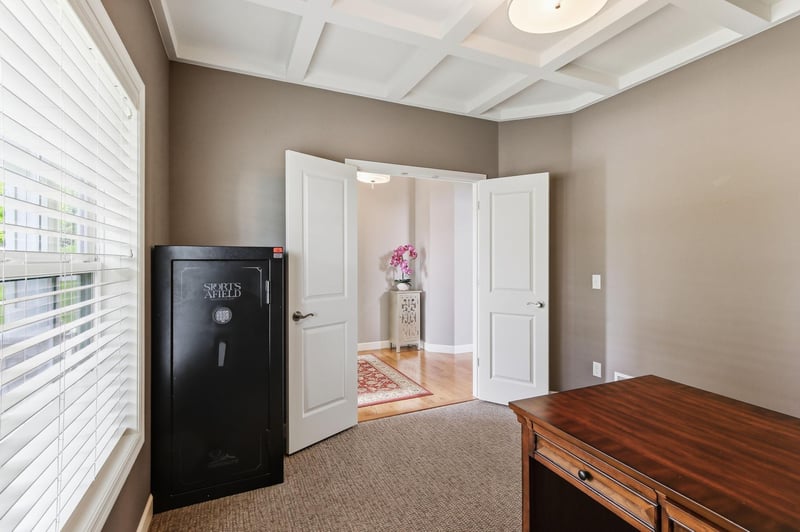 12920 Rose Bluff Blvd, Burnsville, MN 55337