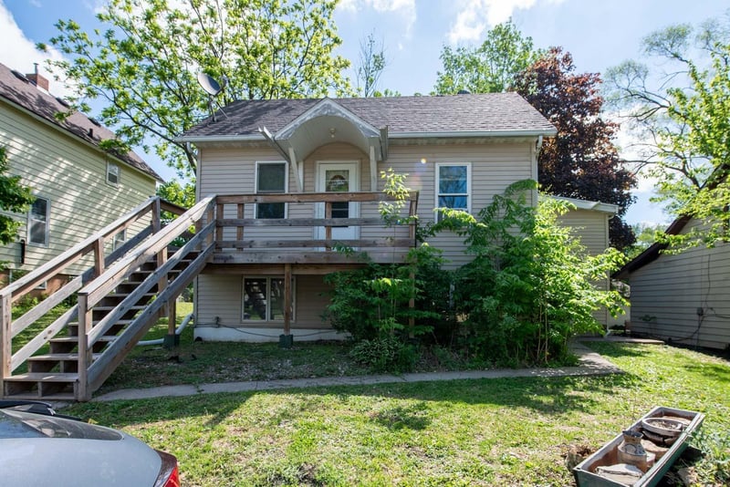 2005 7th Ave, Mankato, MN 56001